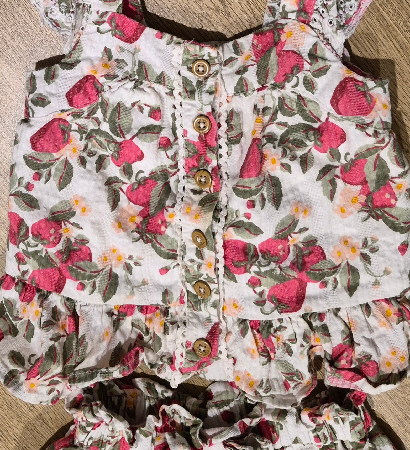 Cupcakes and Cashmere Strawberry Frill Outfit