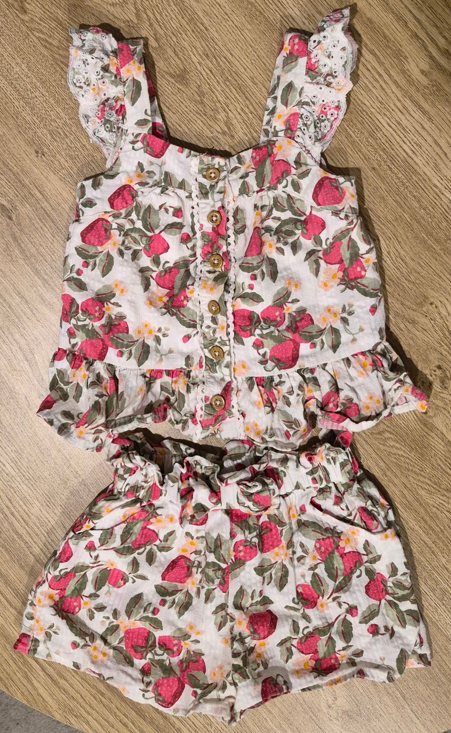 Cupcakes and Cashmere Strawberry Frill Outfit