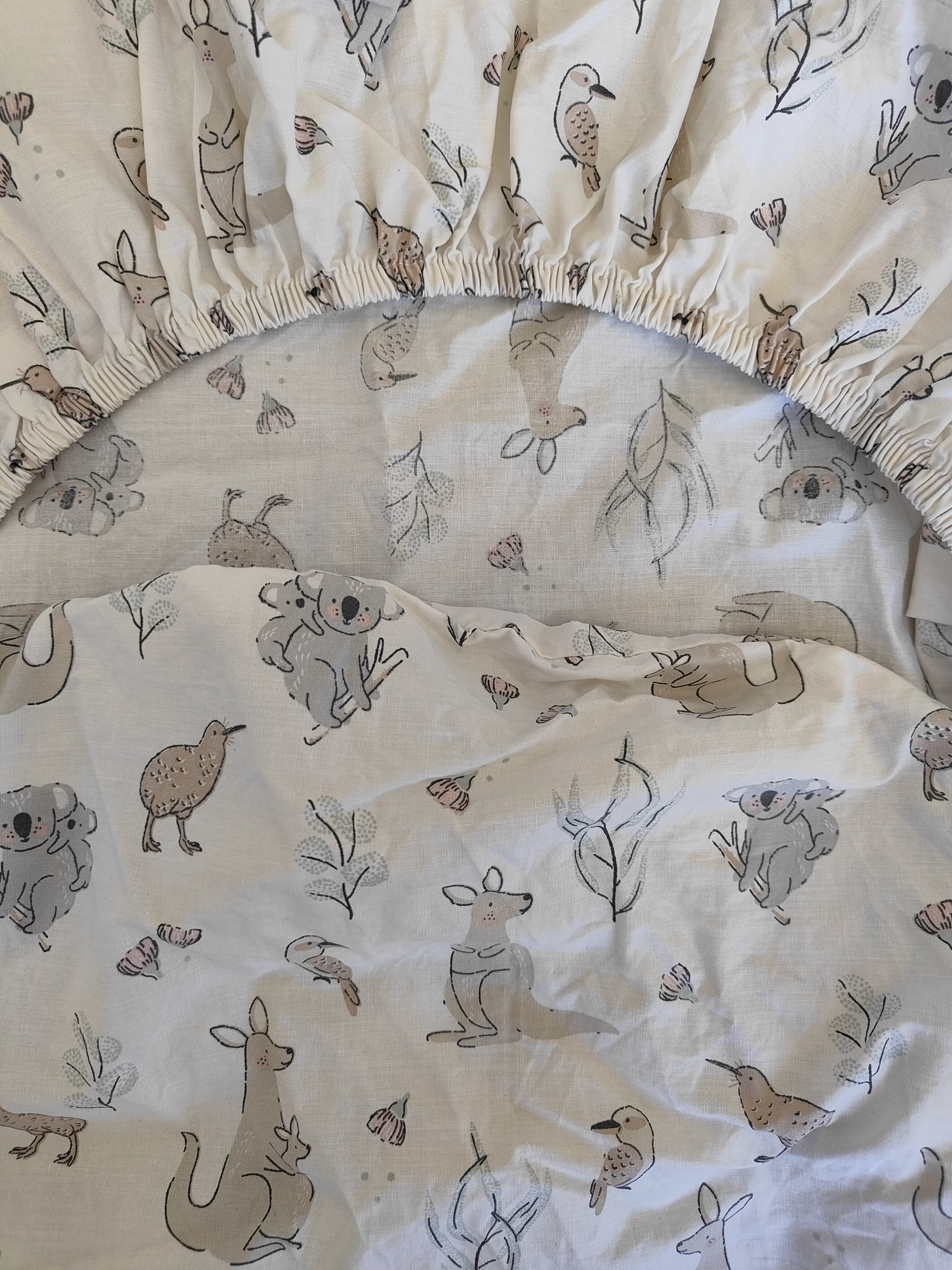 Checkered Beige & White + Australian Wildlife Print Fitted Bassinet Sheets