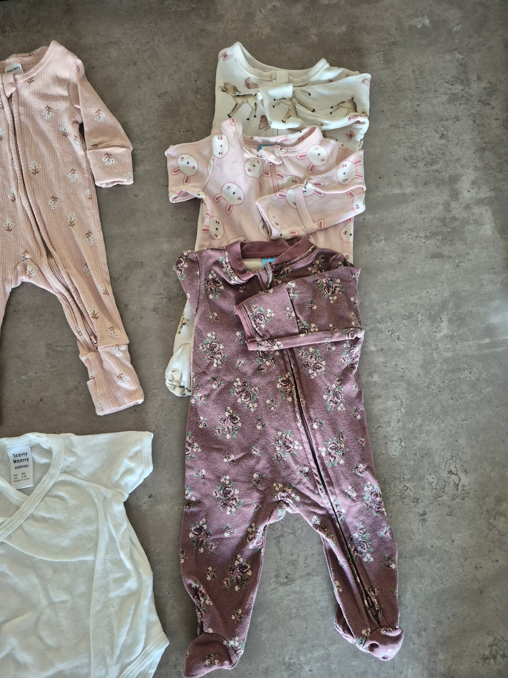 Bundle of 0-3 months clothes