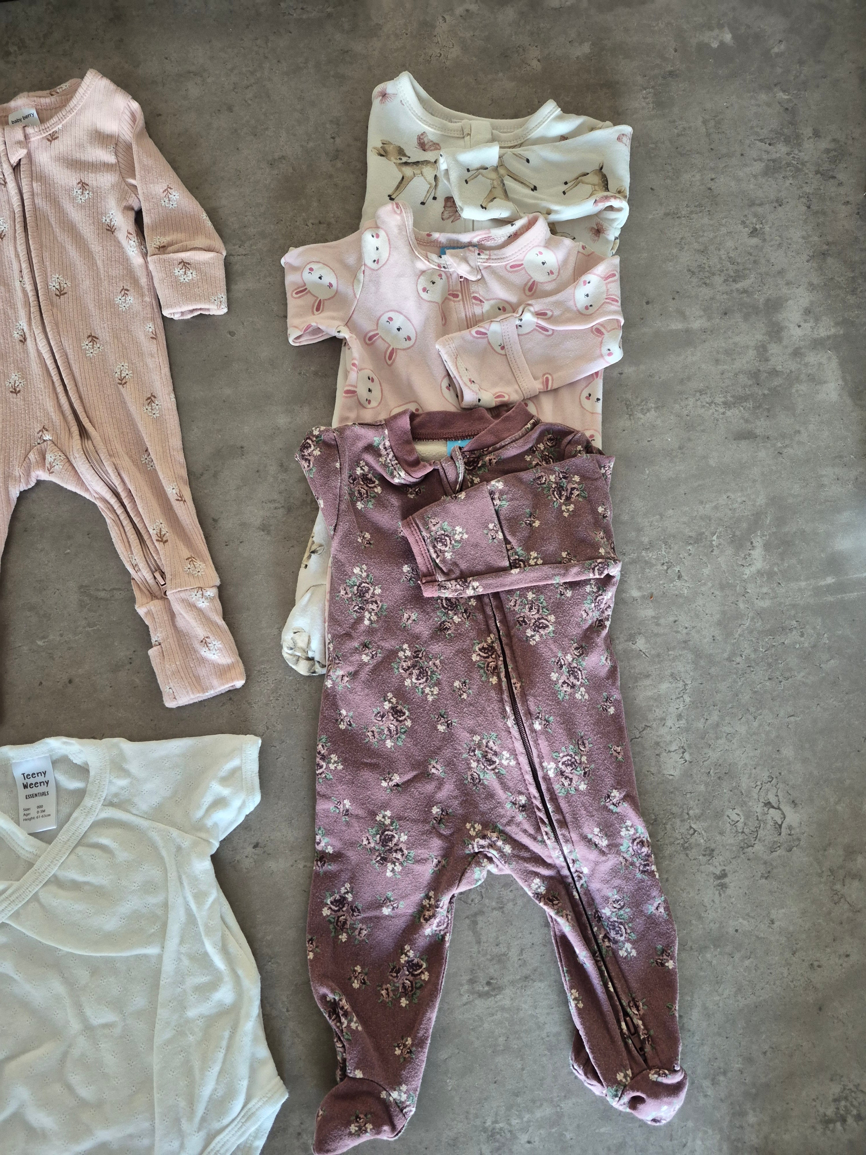 Bundle of 0-3 months clothes